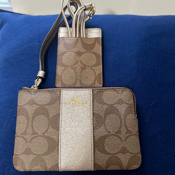 Coach Gold Lanyard and Wristlet NWT - Picture 1 of 1